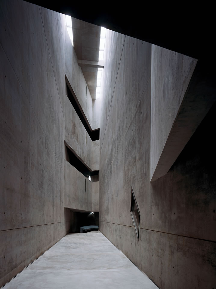 Daniel Libeskind, Jewish Museum, Berlin[link]/current/daniel-libeskind.html[/link]